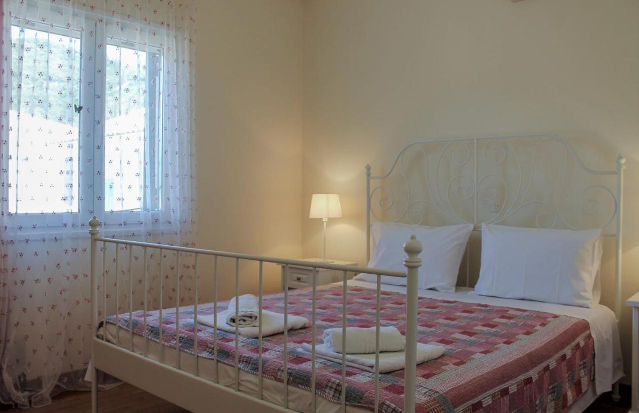 Nikolas House Gimari Ngoại thất bức ảnh